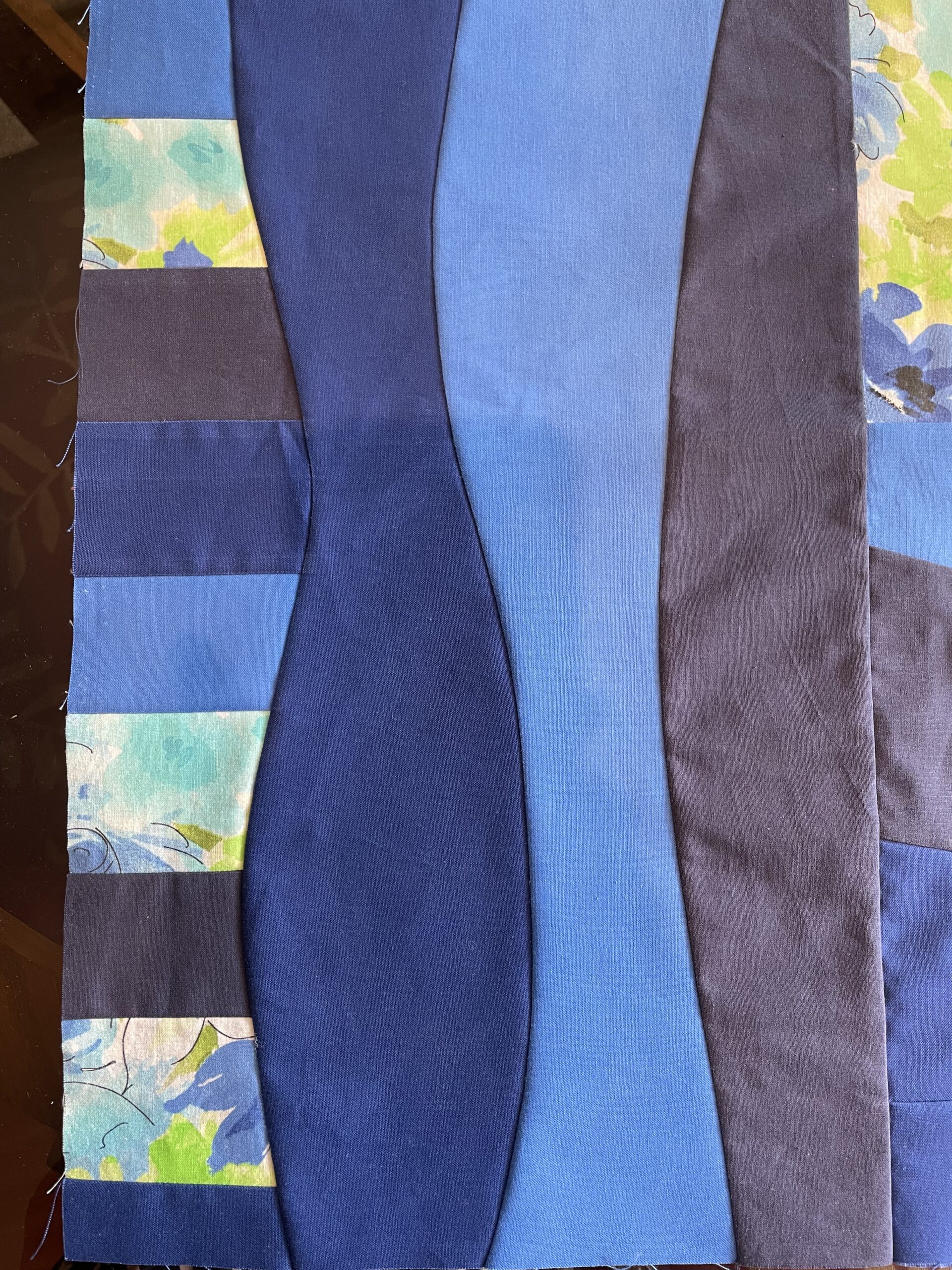 24/04 – JANELA PARA O JARDIM / IMPROVISANDO COM CURVAS (MARIA PAZ ÁVALOS) - Imagem 3