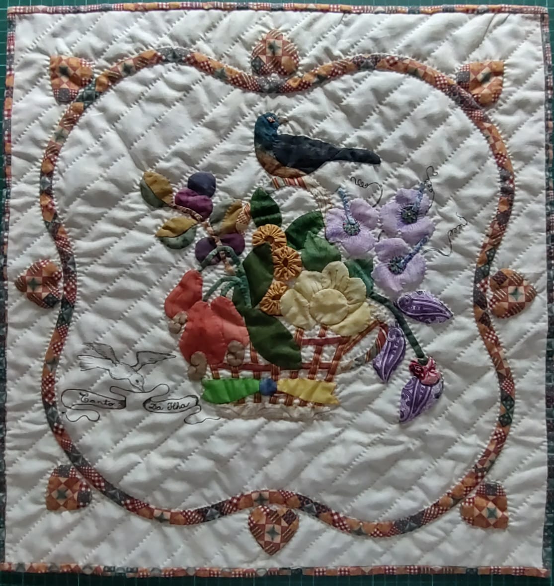 24/04 – “CANTO DA ILHA” - APLICAÇÃO BALTIMORE / BLOCO NO ESTILO BALTIMORE (PATRICIA GARCÍA URIBURU)